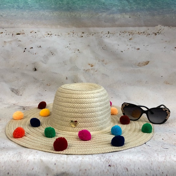 betsey johnson pom pom hat